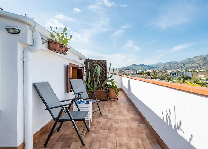 Guesthost - Naxos Charming Penthouse With Swimming Pool X6 Appartamento