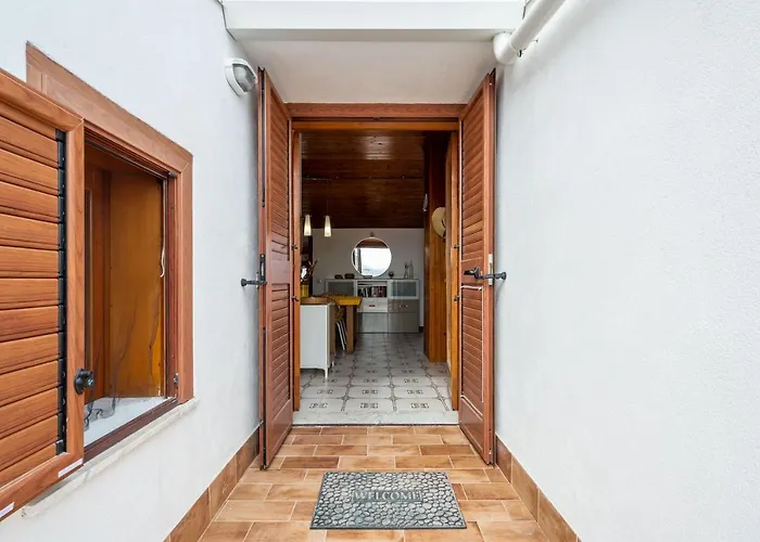 Guesthost - Naxos Charming Penthouse With Swimming Pool X6 Lägenhet