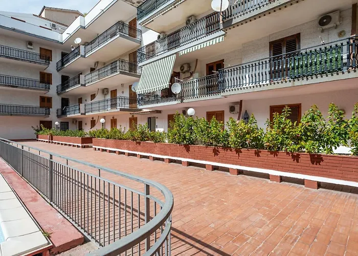 Guesthost - Naxos Charming Penthouse With Swimming Pool X6 Lägenhet *